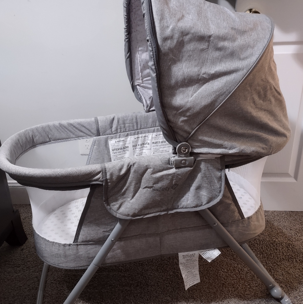 Safety 1st rocking bassinet
